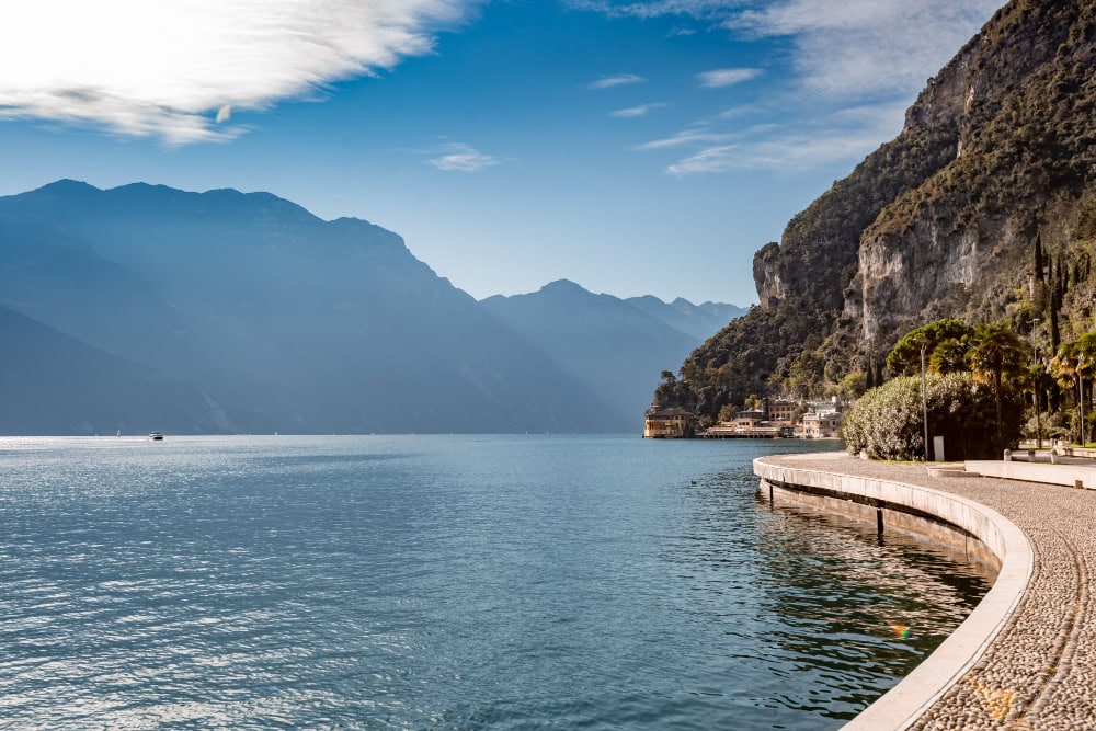 Car rental with driver from Milan to Lake Garda